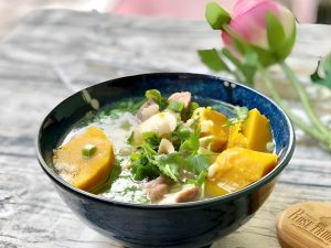 cách nấu canh bí xương hầm